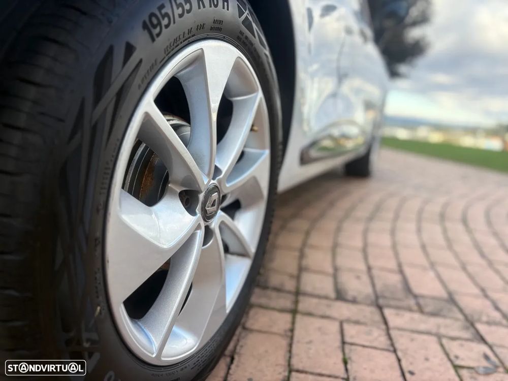 Renault Clio 0.9 TCe Limited Edition - 8