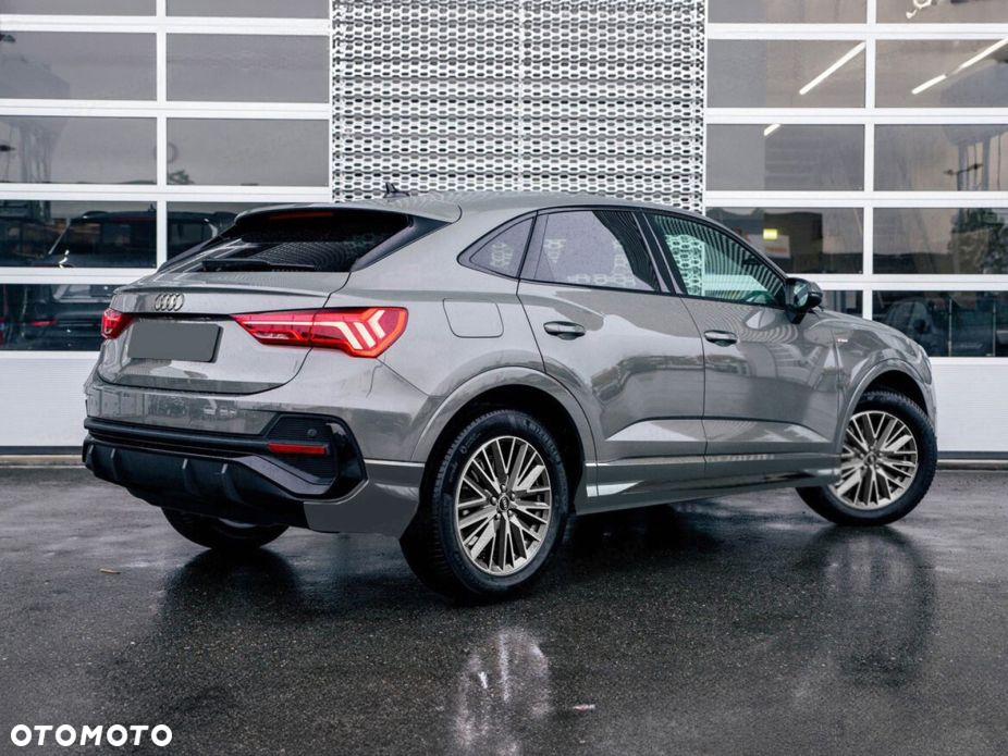 Audi Q3 Sportback - 3