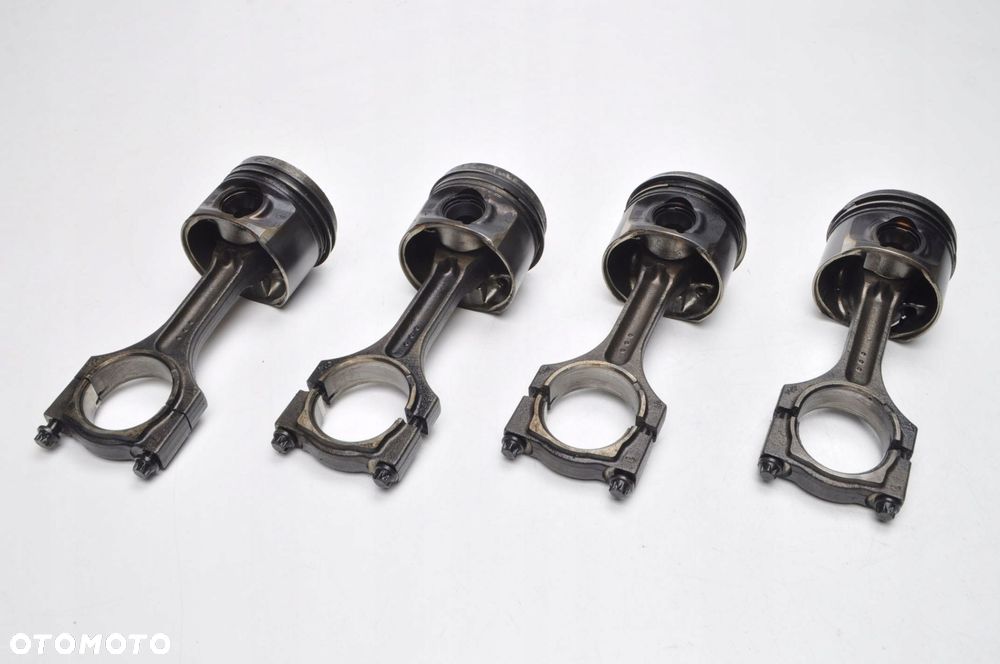 BMW E84 2.0 D TŁOK Z KORBOWODEM - 2