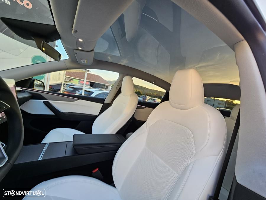 Tesla Model Y Long Range Dual Motor AWD - 35