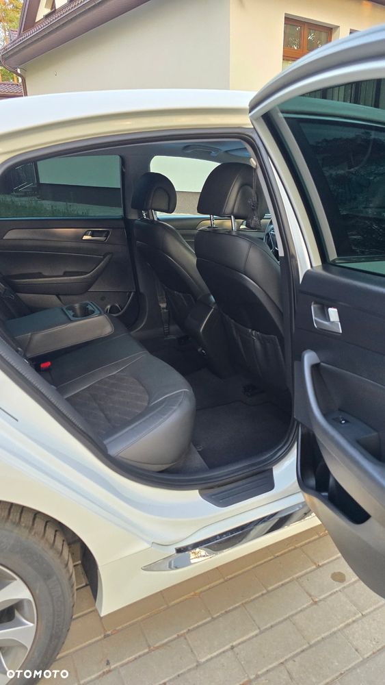Hyundai Sonata - 10