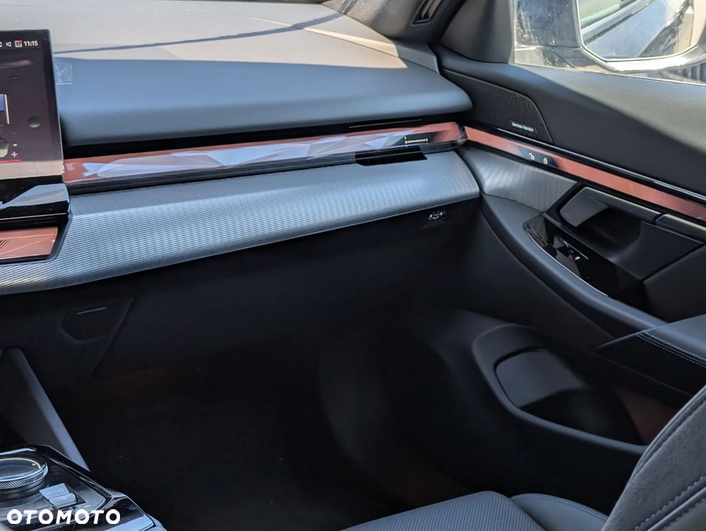 BMW Seria 5 520i mHEV - 13