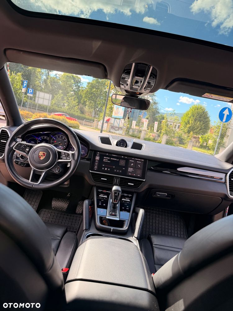 Porsche Cayenne Standard - 12