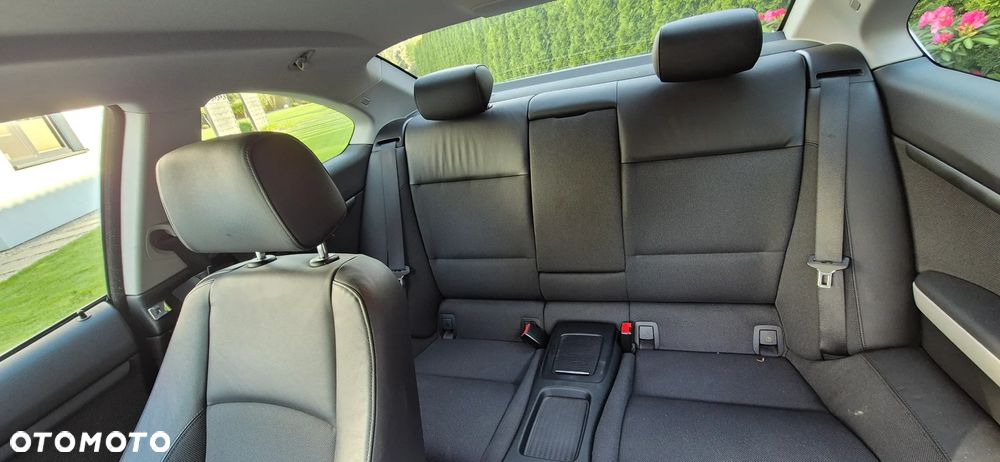 BMW Seria 3 325i - 14