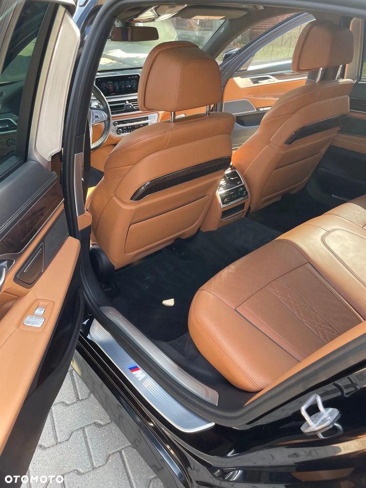 BMW Seria 7 750Li - 10