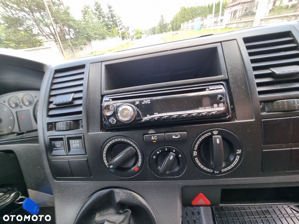Volkswagen T5 - 26