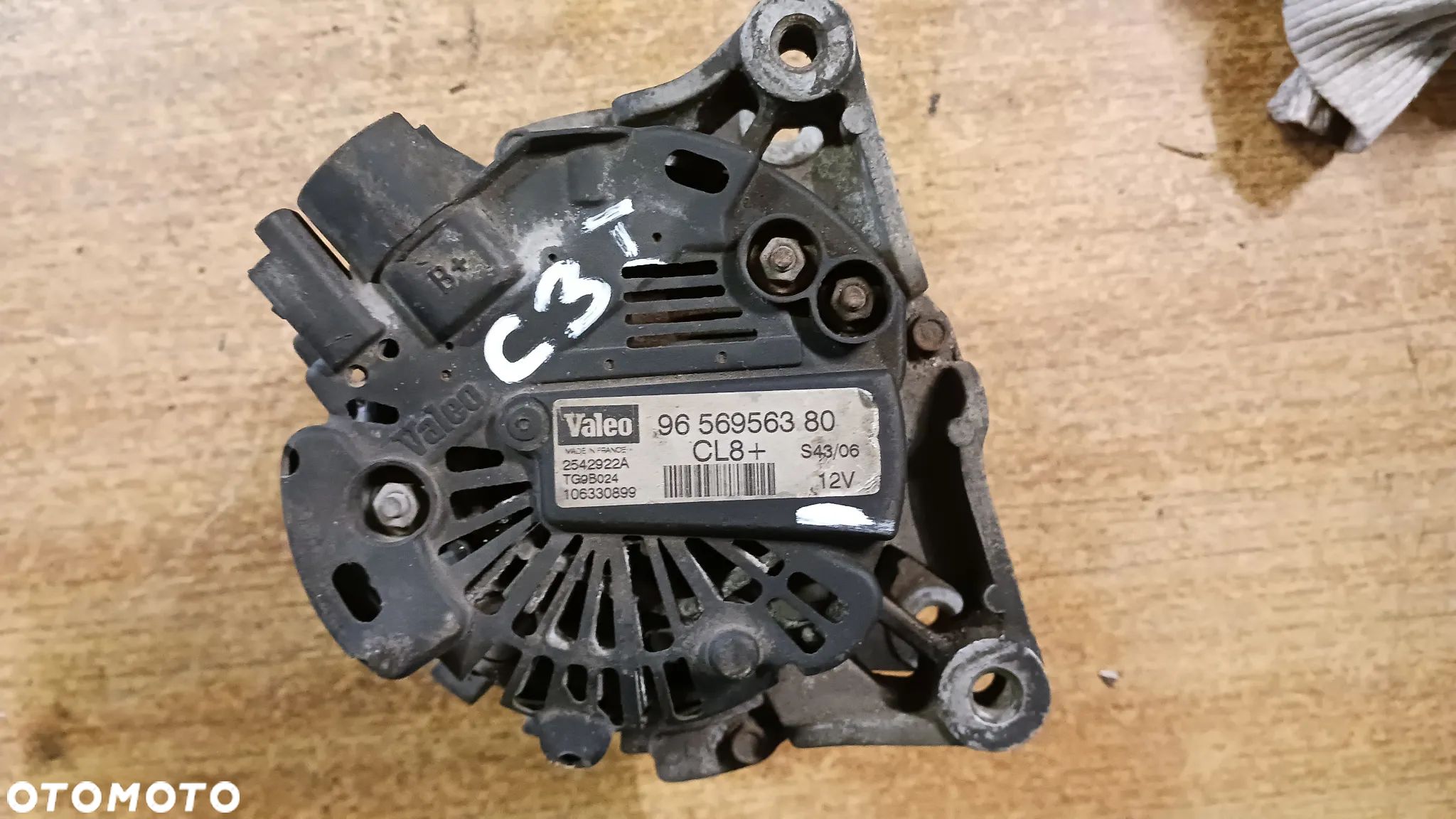 Alternator Citroen C3 C3 C5 Berlingo Peugeot 307 Partner  9656956380 2542922A Valeo CL8+ - 1