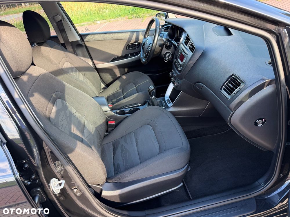 Kia Ceed 1.4 CVVT Dream Team Edition - 11