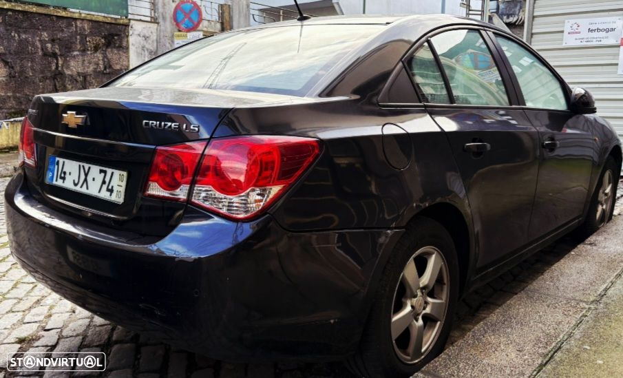 Chevrolet Cruze 1.6 LS - 1