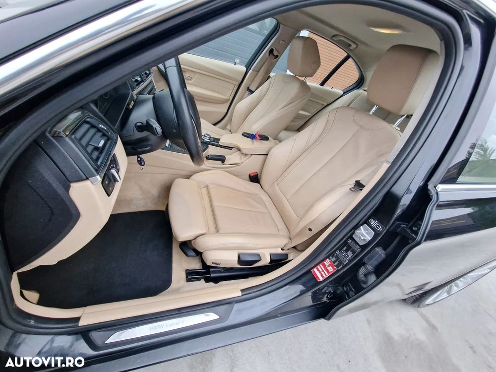 BMW Seria 3 320d Aut. Blue Performance Luxury Line - 11