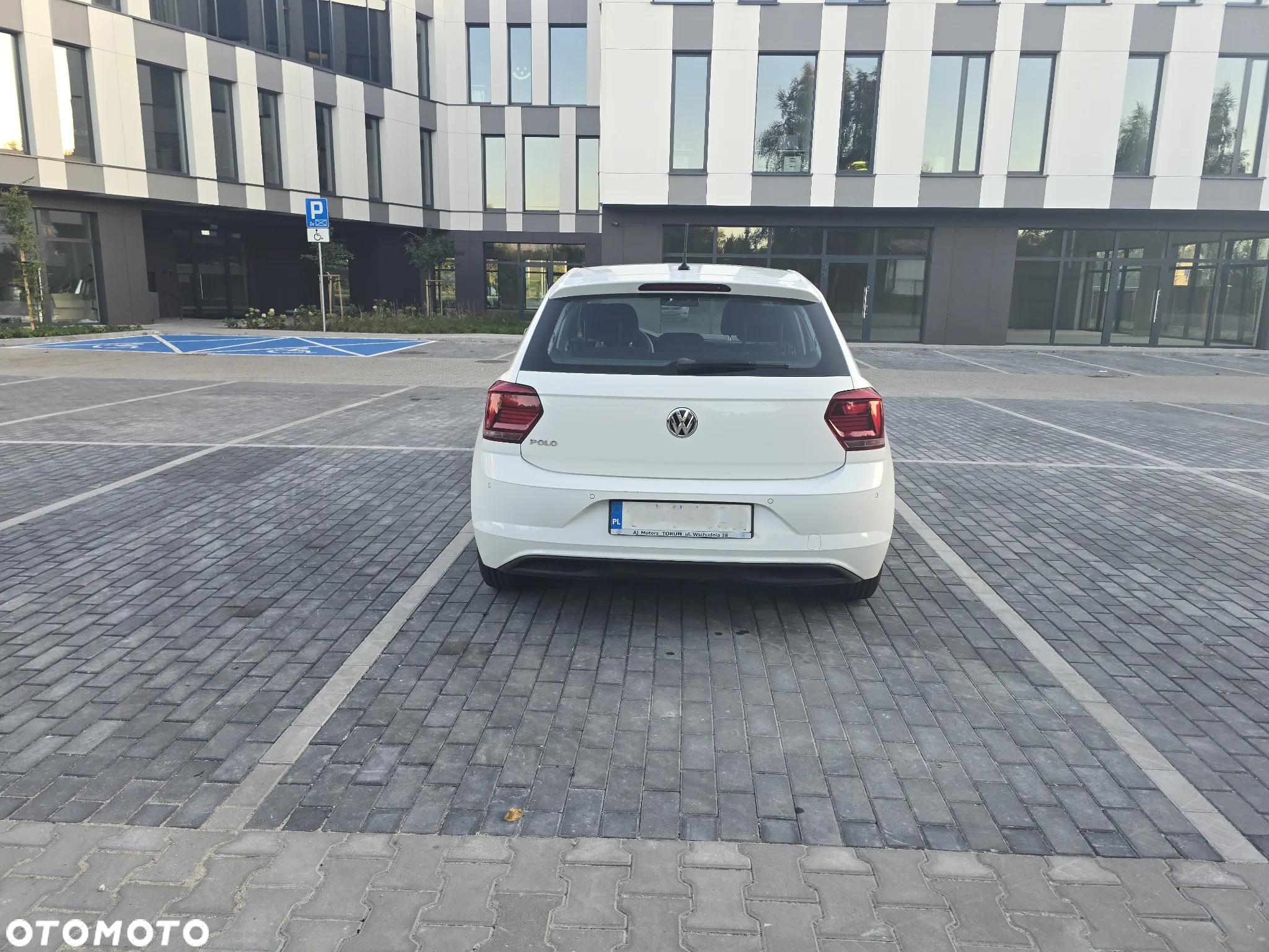 Volkswagen Polo 1.0 Trendline - 4