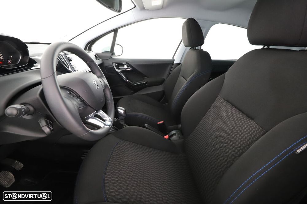 Peugeot 208 1.5 BlueHDi Signature - 9