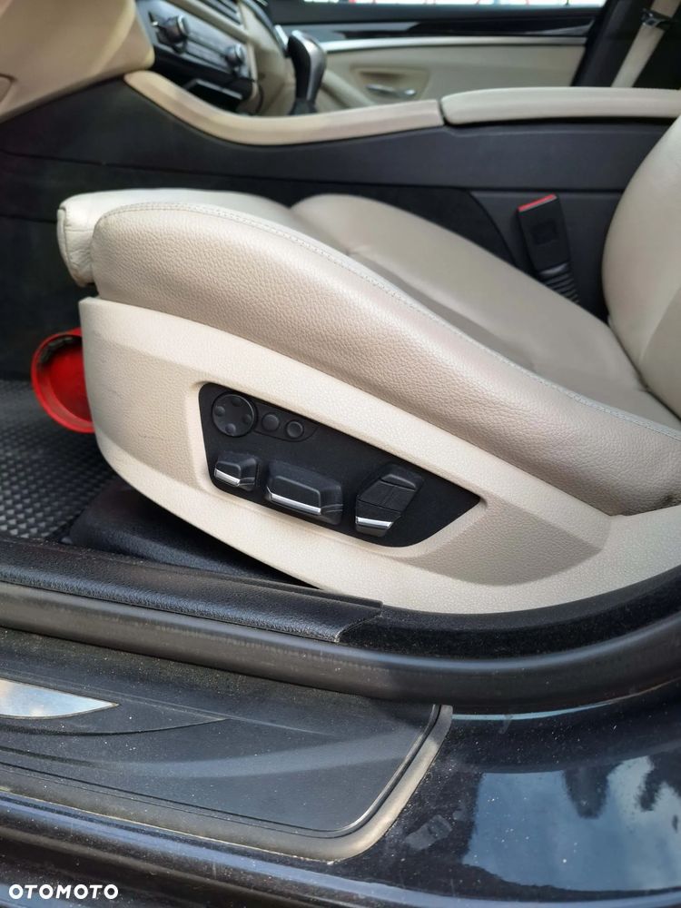 BMW Seria 5 520d Luxury Line - 9