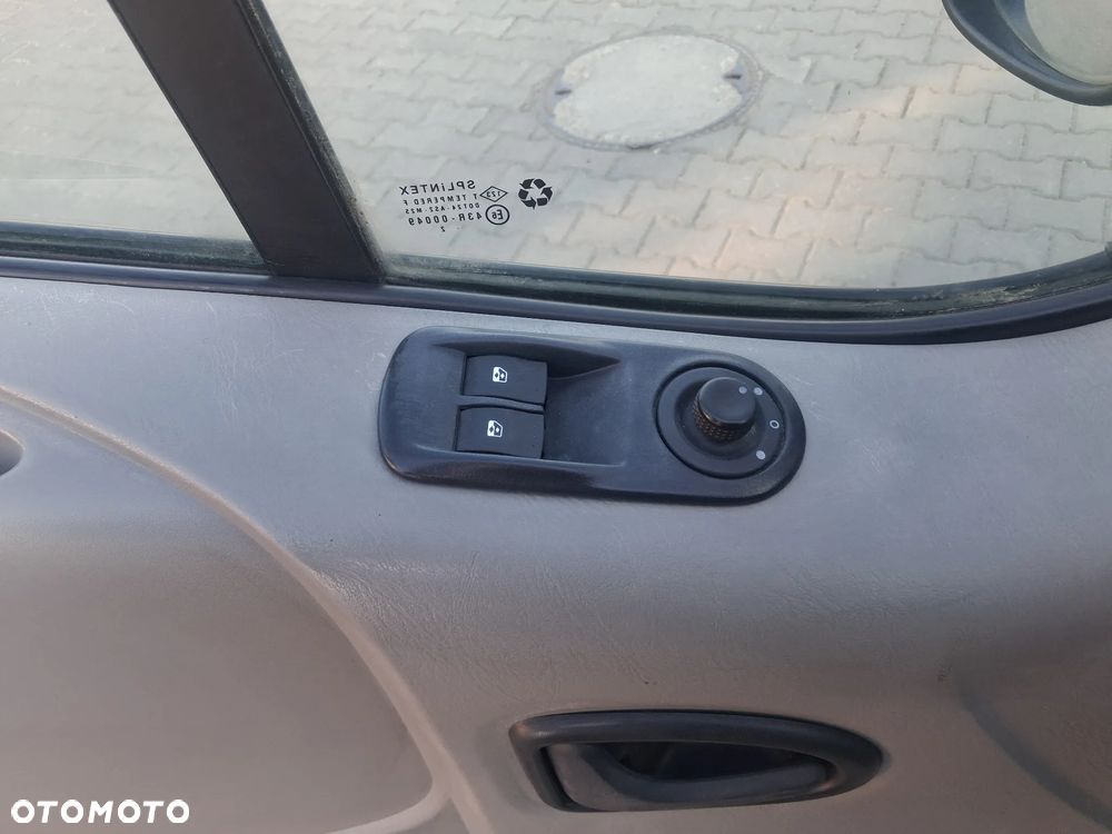 Renault TRAFIC - 20