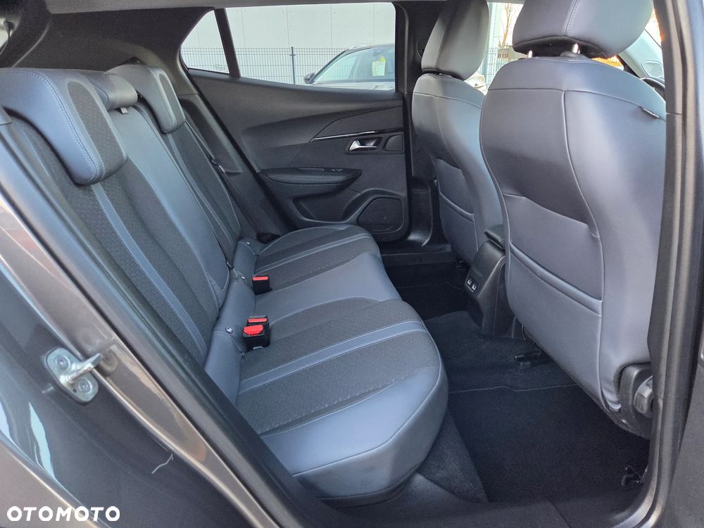 Peugeot 2008 PureTech 130 Allure - 27