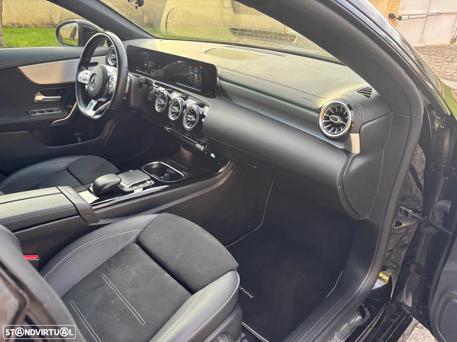 Mercedes-Benz CLA 250 e Shooting Brake AMG Line - 12