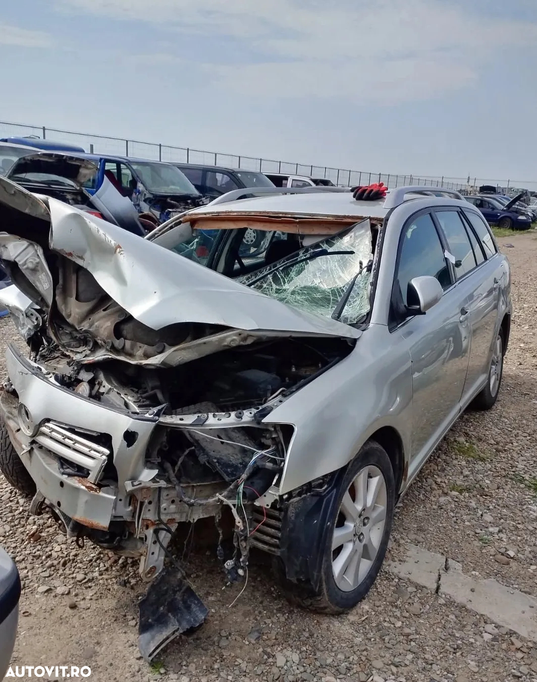Dezmembram Toyota Avensis II Break - 2