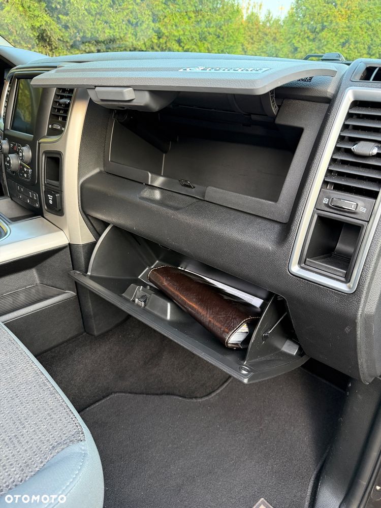 RAM 1500 Crew Cab Shortbed Bighorn - 12