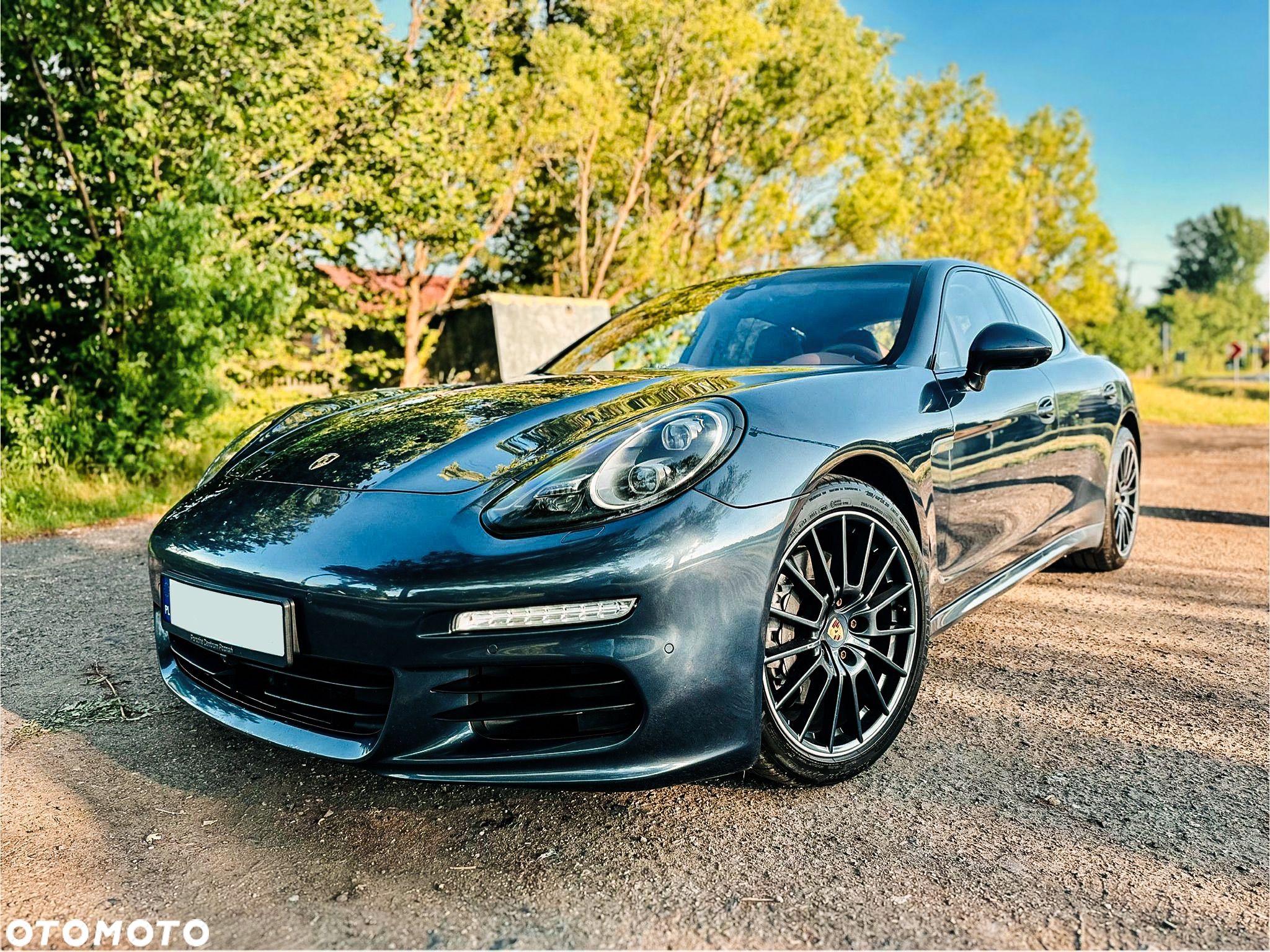 Porsche Panamera - 1