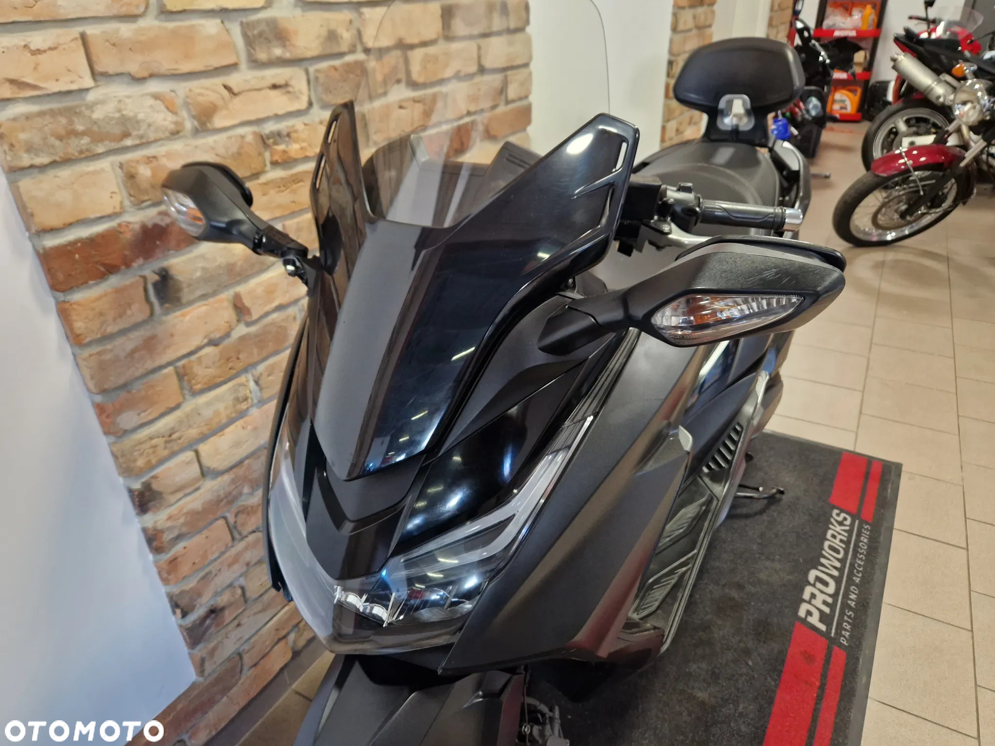 Honda NSS - 18