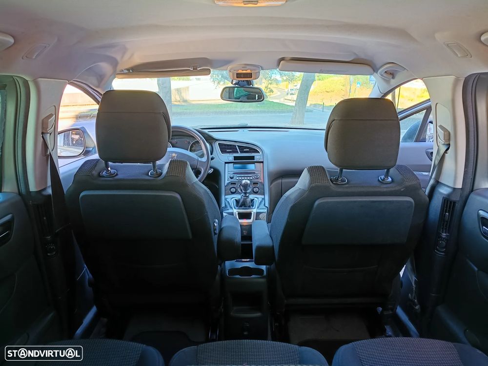 Peugeot 5008 1.6 HDi 7L Allure - 13