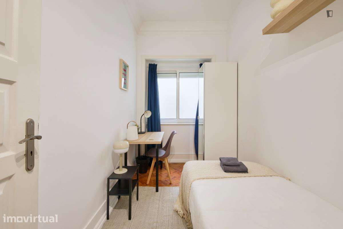 Quarto - localizado em Entrecampos Lisbon - Grande imagem: 4/39