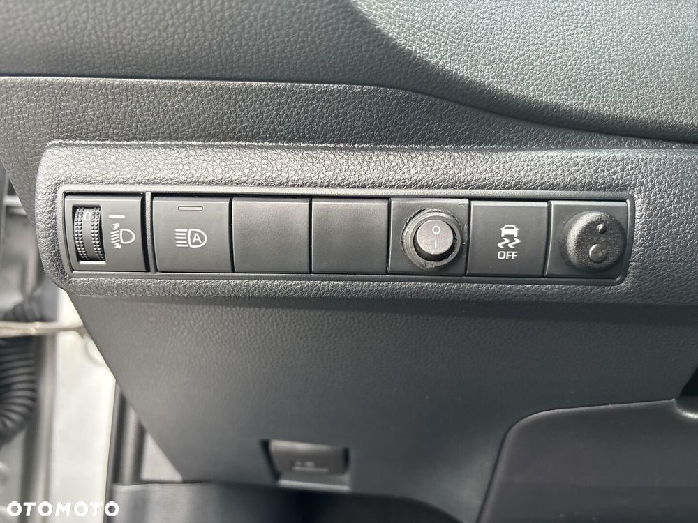 Toyota Corolla 1.8 Hybrid Active - 18