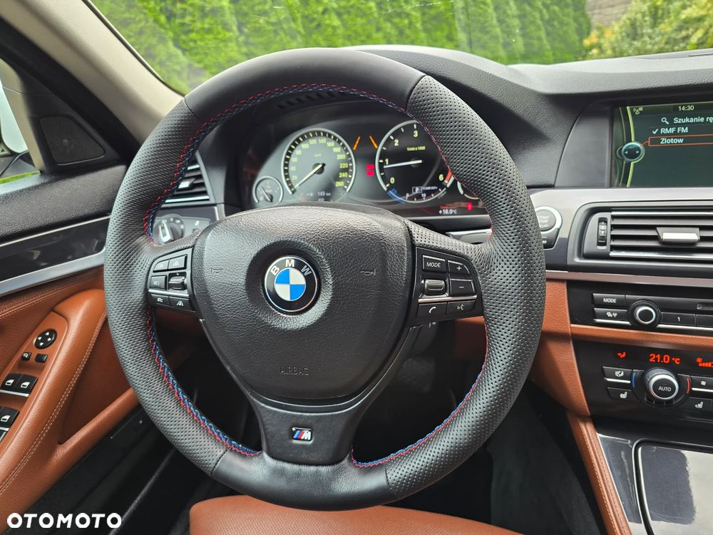 BMW Seria 5 525d Sport-Aut Luxury Line - 34