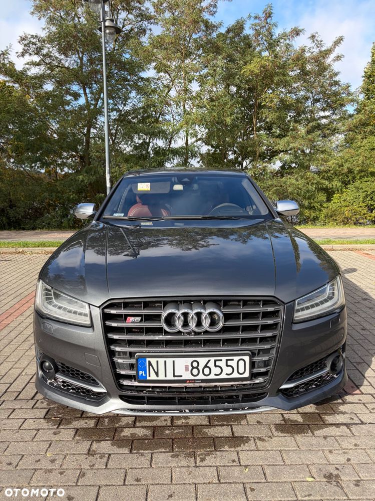 Audi S8 - 6