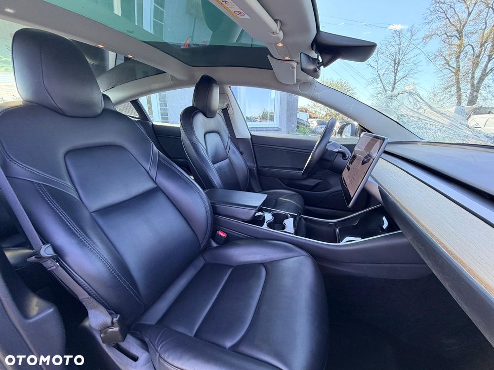 Tesla Model 3 Langstreckenbatterie Allradantrieb Dual Motor - 11