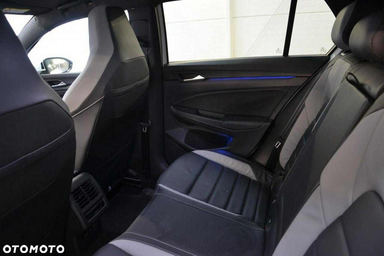 Volkswagen Golf - 19