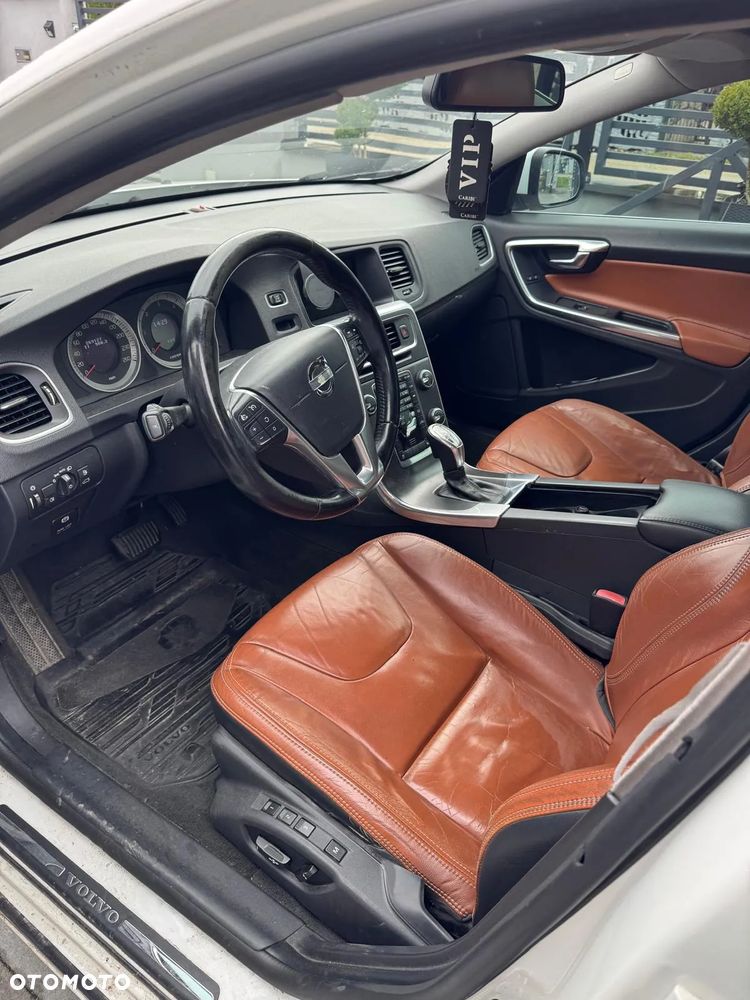 Volvo V60 - 10