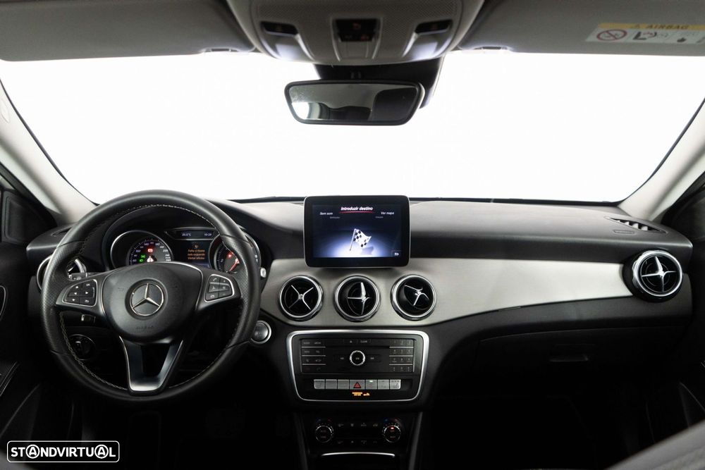 Mercedes-Benz GLA 180 d Urban Aut. - 15
