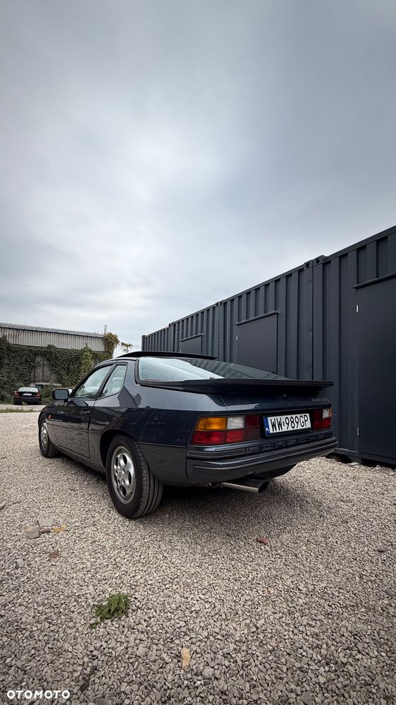 Porsche 924 S - 9