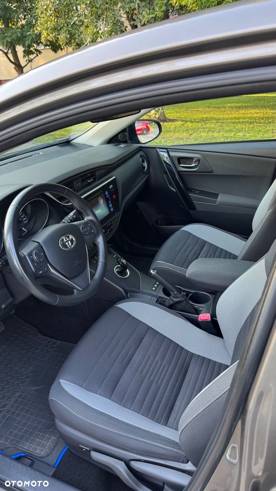 Toyota Auris Hybrid 135 Comfort - 13