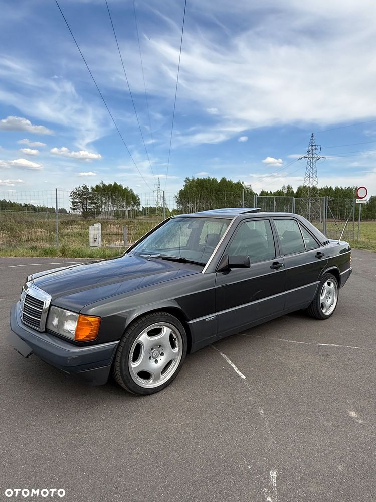 Mercedes-Benz W201 (190) - 3