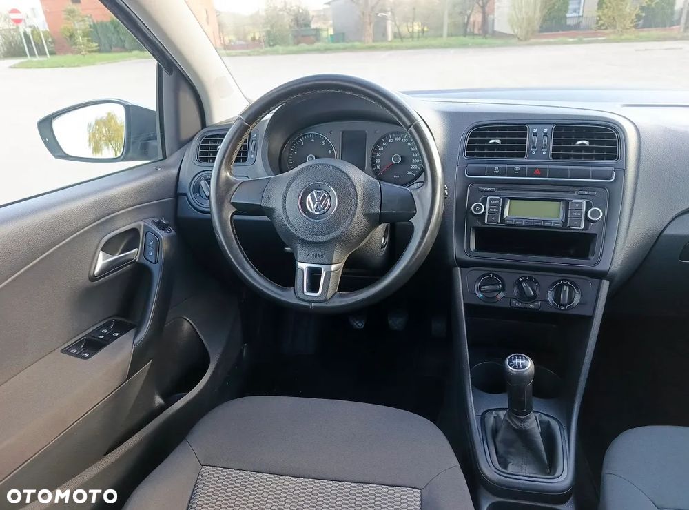 Volkswagen Polo 1.4 16V Comfortline - 18