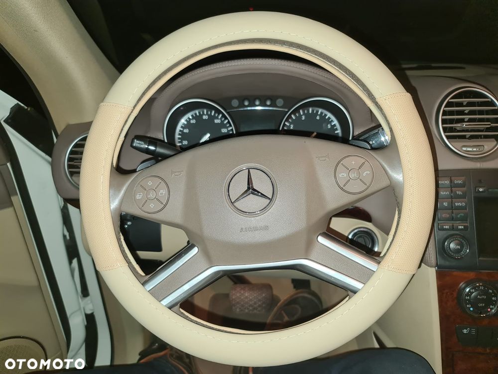 Mercedes-Benz GL - 15