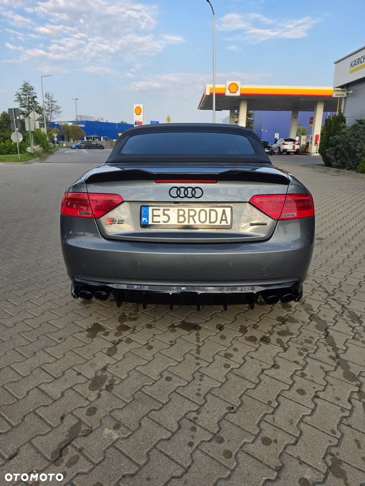 Audi A5 Cabrio - 4