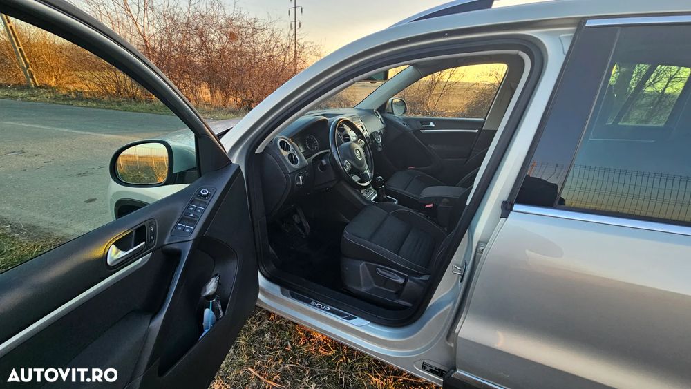 Volkswagen Tiguan 2.0 TDI 4Motion Sport & Style - 10