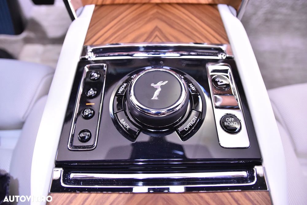 Rolls-Royce Cullinan - 17