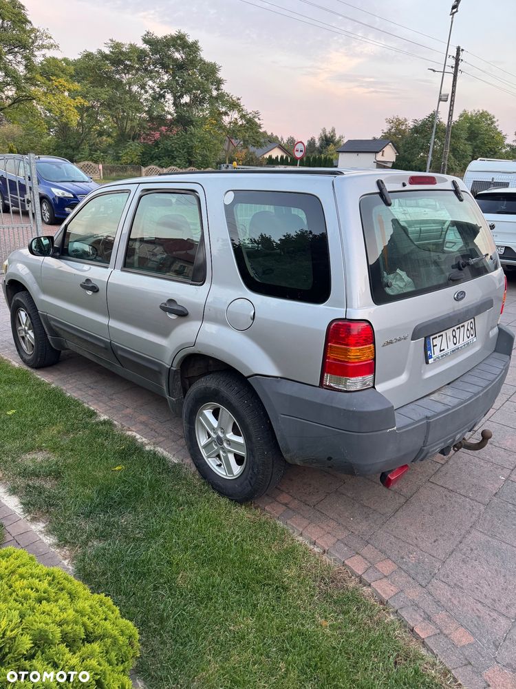 Ford Escape - 4