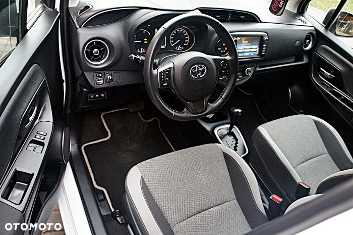 Toyota Yaris 1.5 VVT-i Y20 Club - 4