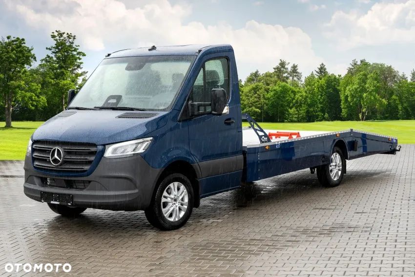 Mercedes-Benz Sprinter - 2