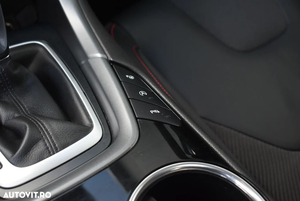 Ford Mondeo 2.0 EcoBoost Titanium - 17