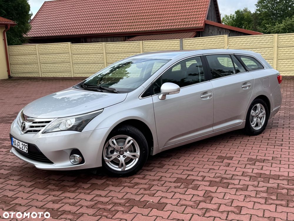 Toyota Avensis Touring Sports 1.8 Business Edition - 4