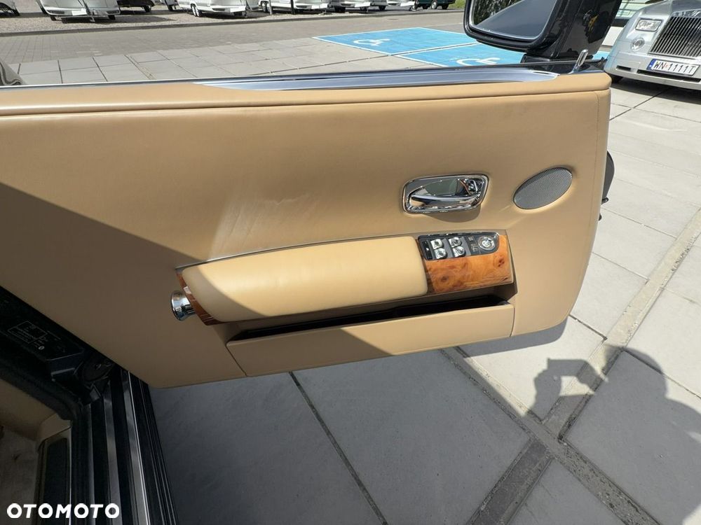 Rolls-Royce Phantom - 21