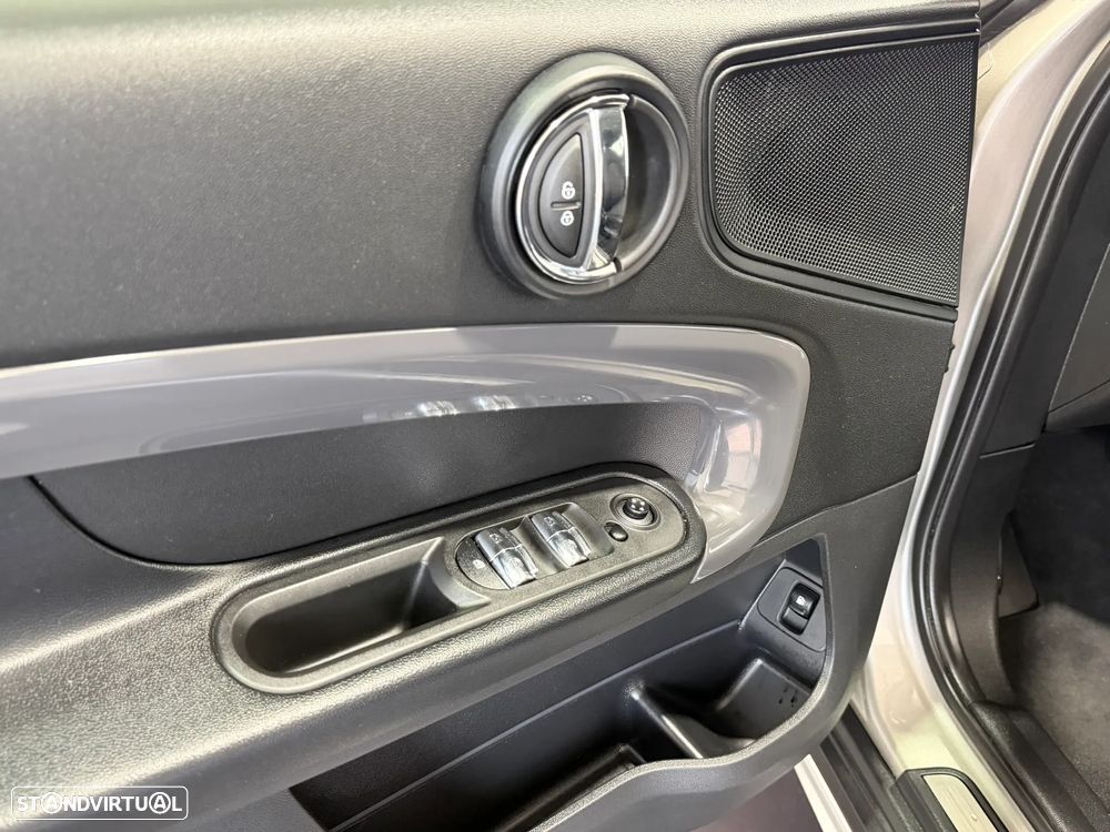 MINI Countryman Cooper SE ALL4 Auto - 20