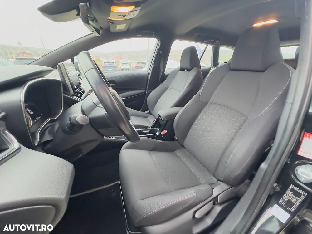 Toyota Corolla 1.8 HSD TS Dynamic - 12