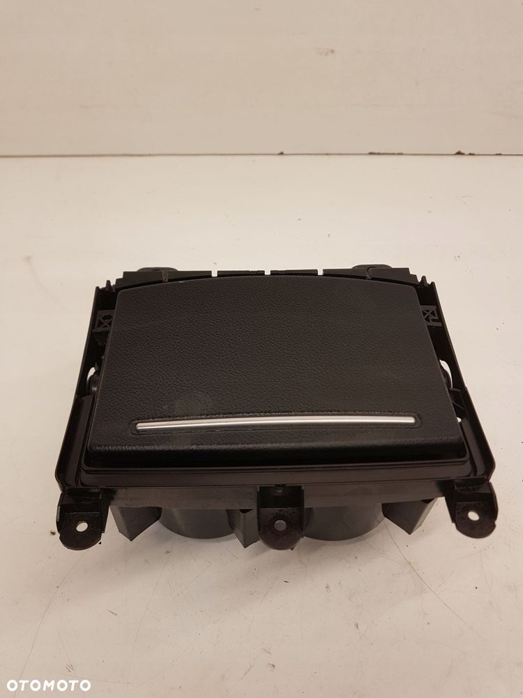 UCHWYT SCHOWEK NA KUBKI AUDI A6 C7 4G0862534 - 1